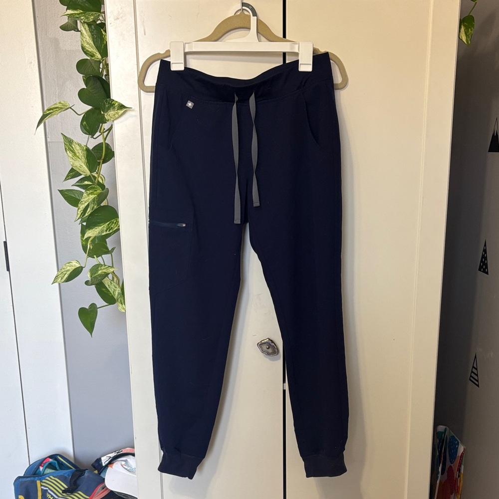 Figs Technical Collection Navy scrubs